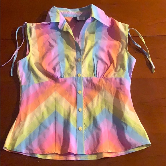 H&M Tops - 🎾H&M Spring collared sleeveless lightweight top